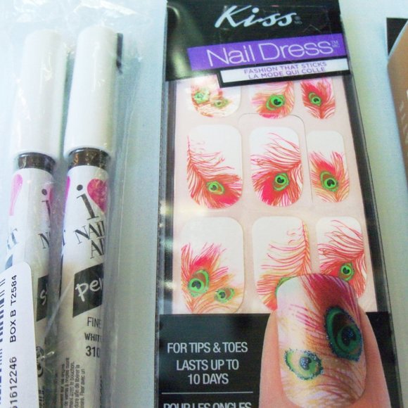 Set of makeup and nail art items (#EV1325) - Picture 2 of 4